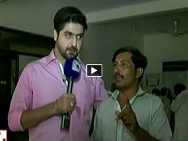 Bol Apne Liye Mareez To Hai Magar Hal-e-Dil Kis Ko Sunain - 16th October 2015-10-16